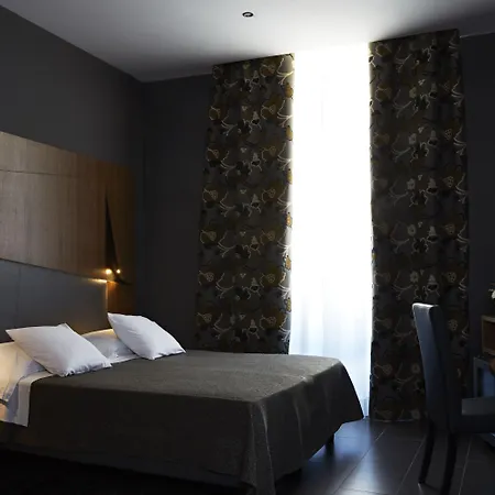 Hotel The Building 4*