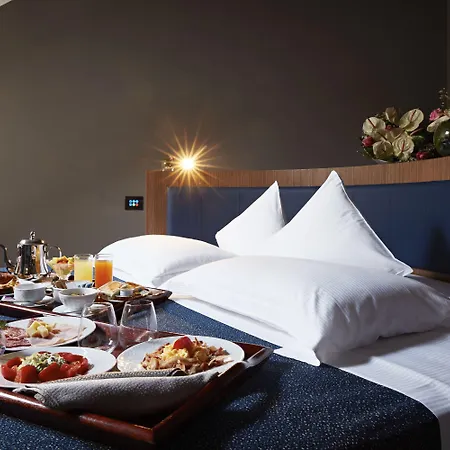 Hotel The Building 4*