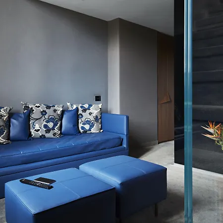 ホテル ザ ビルディング ローマ