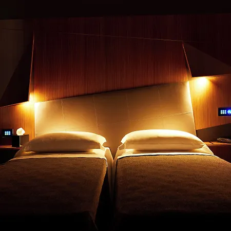 ホテル ザ ビルディング ローマ