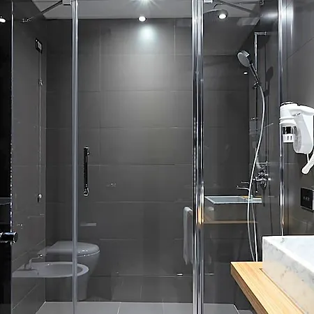 The Building Hotel 4*
