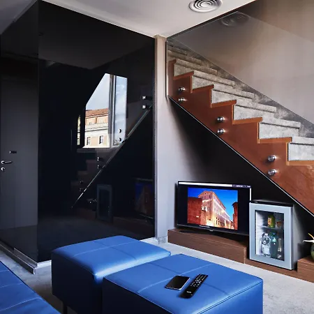 The Building Hotel 4*