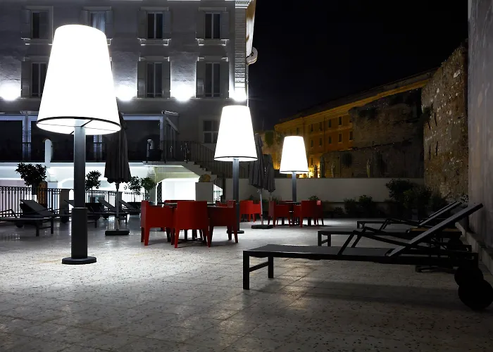 The Building Hotell Rom