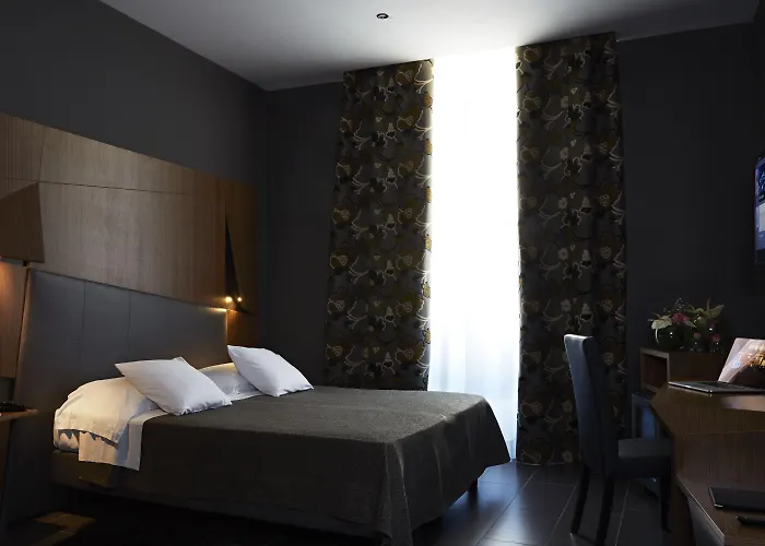 Hotell The Building 4*