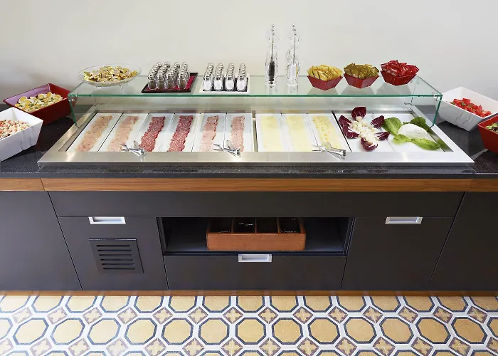 The Building Hotell Rom