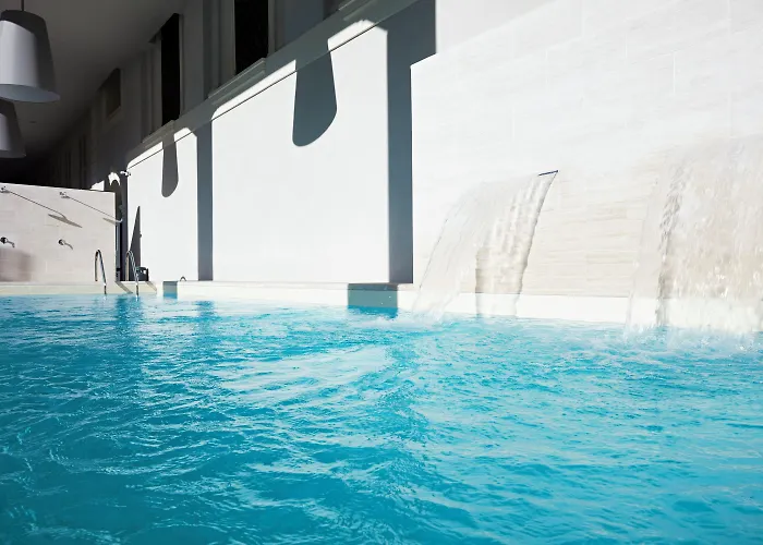 The Building Hotell Rom