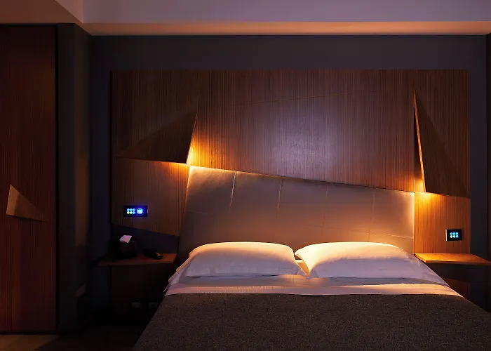 The Building Hotell Rom