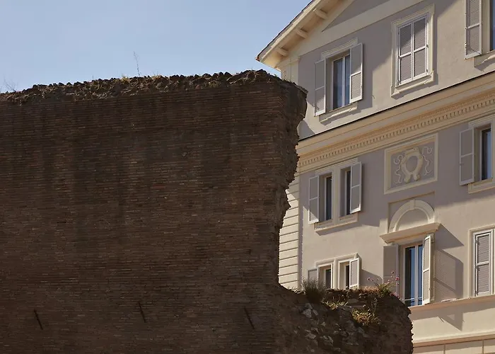 Hotell The Building 4*