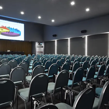 מלון The Building 4*